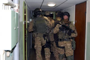 Policja rozbiła gang handlarzy narkotyków 