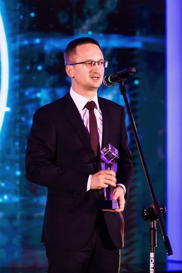 Krzysztof Kępiński Krzysztof Kępiński – Dyrektor Pionu Relacji Zewnętrznych GSK