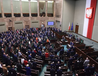 Miniatura: Sondaż. Czy PiS utrzyma większość po...