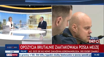 „Opozycja brutalnie zaatakowała posła Mejzę” Widzowie TVP Info mogli też dowiedzieć się, że opozycja „brutalnie zaatakowała” samego Mejzę. Opozycja nie zostawiła bowiem suchej nitki na wiceministrze sportu, a w mediach społecznościowych pojawiło się mnóstwo krytycznych komentarzy pod adresem polityka.