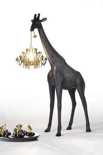 Giraffe in&nbsp;Love, lampa projektu Marcantonio dla&nbsp;Qeeboo