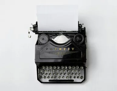 Miniatura: 10 pytań z ortografii. Założymy się, że...