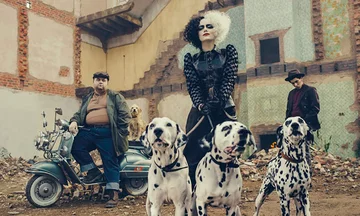 Kadr z filmu „Cruella” 