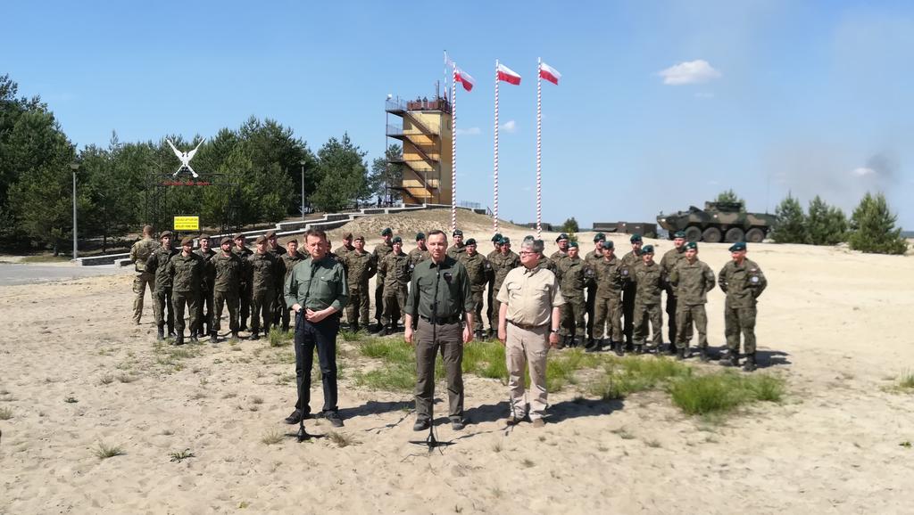 Duda i Błasczak na poligonie w Nowej Dębie 