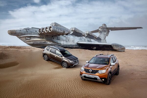 Miniatura: Renault (Dacia) Duster i ekranoplan Łuń