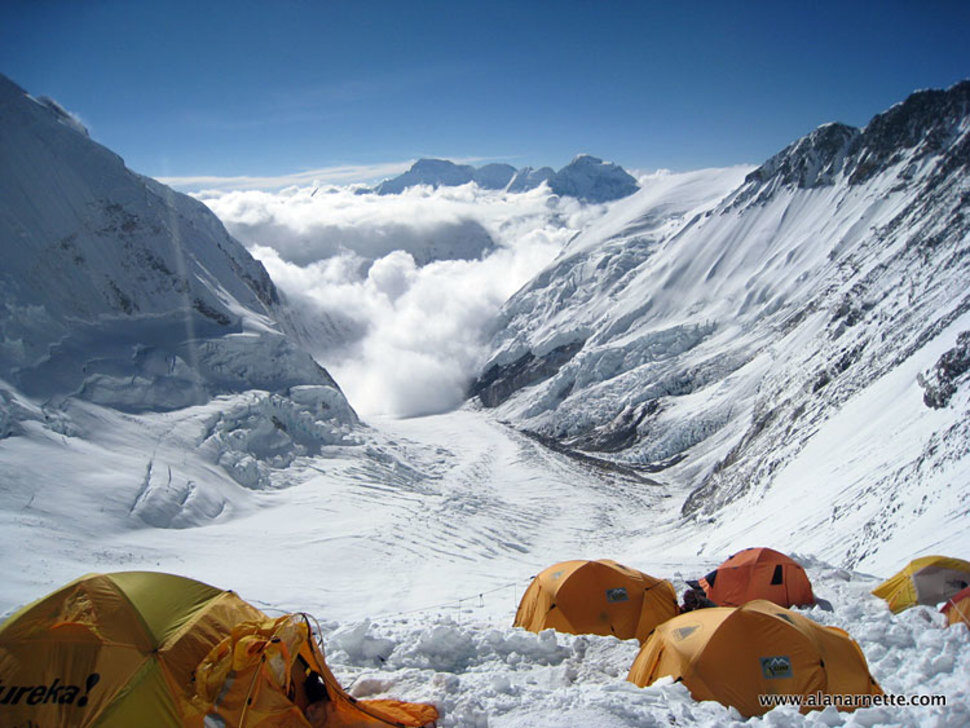 Base Camp na szczycie Mount Everestu, Nepal, fot. epicdash.com