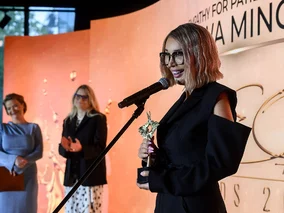 Miniatura: Ewa Minge: Najważniejsze jest być obok...