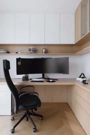 Projekt MIKOŁAJSKAstudio pokazuje, że styl japandi to nie tylko estetyka, ale przede wszystkim świadomie zaprojektowana przestrzeń sprzyjająca codziennemu komfortowi i wyciszeniu 