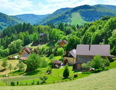 Miniatura: Kultowe schronisko Samotnia w zagrożeniu....