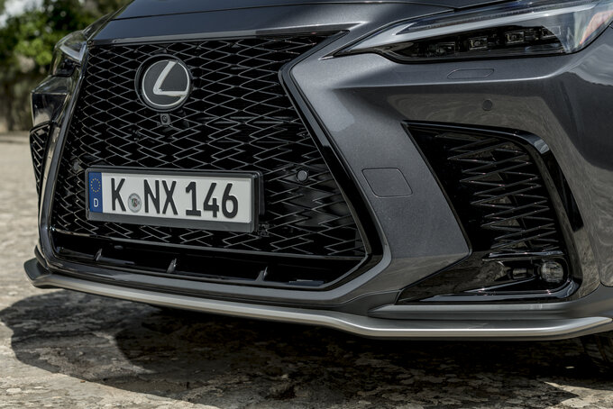 Nowy Lexus NX 450h+