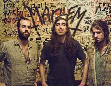 Miniatura: Crystal Fighters otrząsnęli się po śmierci...