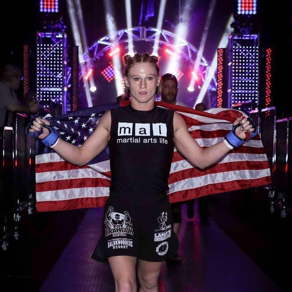 Zawodniczka MMA Katy Collins 