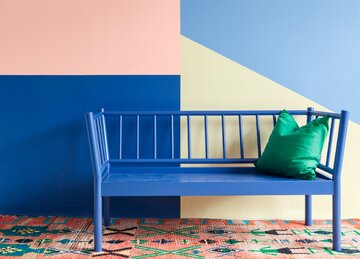 Szafir. Wnętrzarski trend 2026. Na&nbsp;zdjęciu: Tikkurila Optiva Matt 5_kolory H320 Magnolia, M354 Macaw, J356 Sky, F392 Cocoa butter