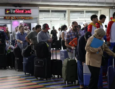 Miniatura: Rośnie napięcie w turystycznym regionie. 6...