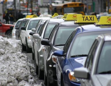Miniatura: Taksówkarze nie chcą obsługiwać Modlina....