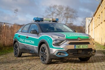 Straż Graniczna odebrała 27 Citroen&oacute;w e-C4