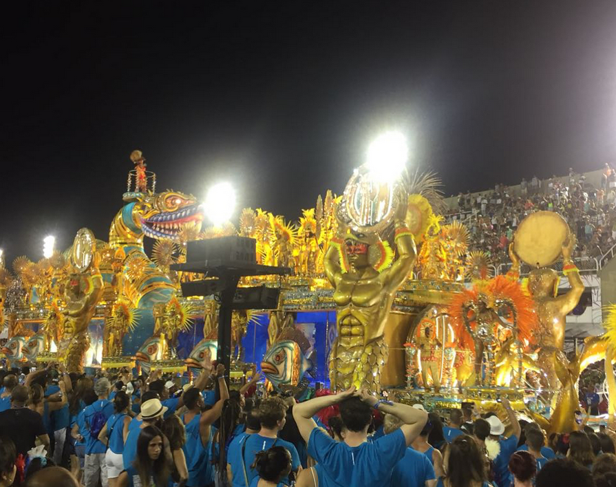 Parada podczas karnawału w Rio 