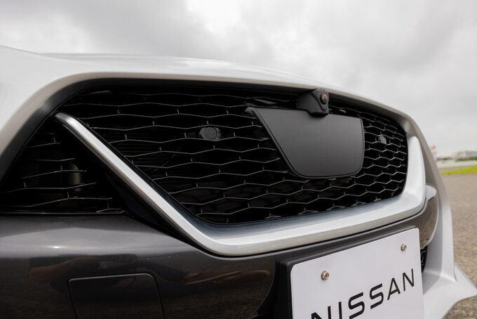 System unikania kolizji na skrzyżowaniach – nowa funkcja układu opracowana przez Nissana