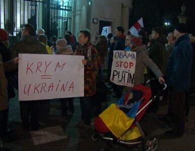 Miniatura: Manifestacja pod ambasadą Rosji w Warszawie