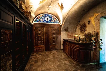 Restauracja Dziurka od klucza w pamiętającym czasy carskie warszawskim Forcie Służew. Zjemy tu po włosku! 