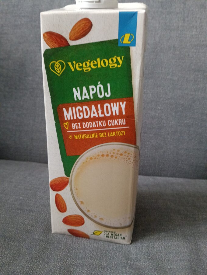 Nap&oacute;j migdałowy Vegelogy