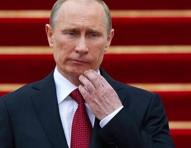 Miniatura: Putin zaczyna prezydenturę dekretem....