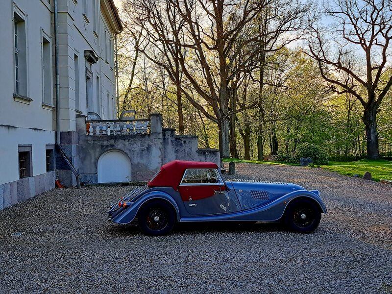 Park w Nakomiadach na Mazurach wiosną