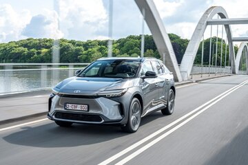 Toyoty z&nbsp;napędem elektrycznym