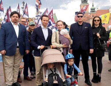 Miniatura: Przeciwnicy aborcji na marszu w Warszawie....