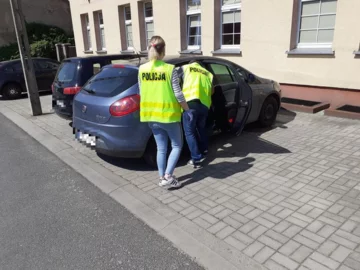 Policjanci zatrzymali i doprowadzili do prokuratury 26 latka, który zabił psa 