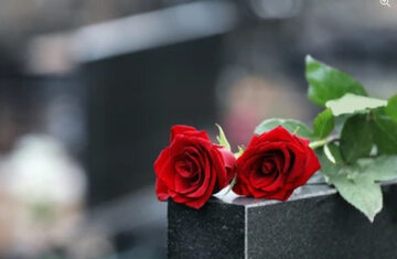 Kwiaty pogrzebowe, zdjęcie ilustracyjne