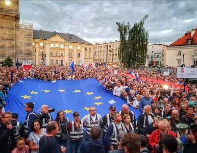 Miniatura: Manifestacje przeciwników nowelizacji...