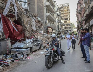 Miniatura: Miesiąc po eksplozji w Bejrucie ratownicy...