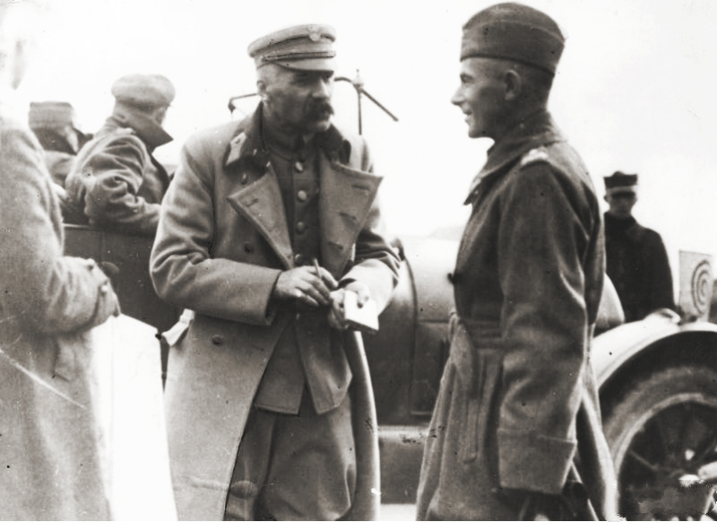 Józef Piłsudski i młody Edward Rydz-Śmigły 