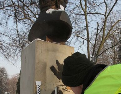 Miniatura: Pomnik Kuklińskiego znów zdewastowany....
