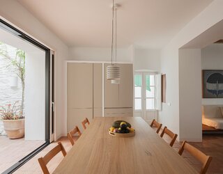 Remont domu rybaka w Hiszpanii, projekt Bea Portabella + Jordi Pagès