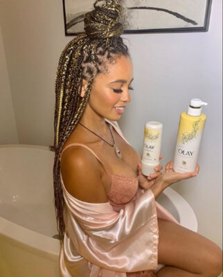 Miniatura: Vanessa Morgan, aktorka znana z „Riverdale”