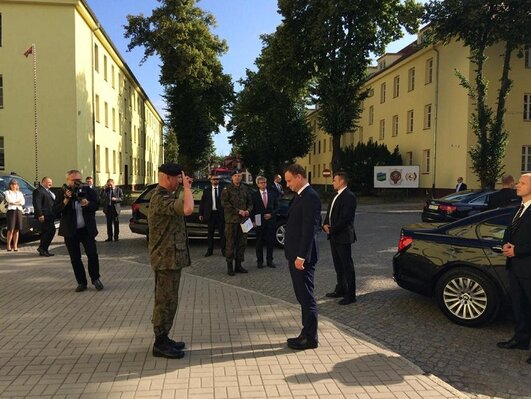 Miniatura: Andrzej Duda na ceremonii zmiany dowódcy...