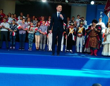 Miniatura: Duda: Trzeba odgrzebać wszystkich bohaterów