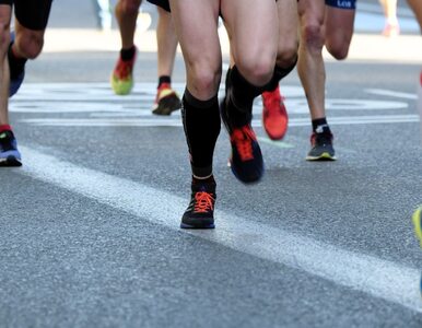Miniatura: „Найдовший у світі марафон”. Пробіжи...