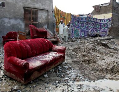 Miniatura: Tragiczne żniwo powodzi w Pakistanie -...