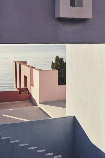 La Muralla Roja, osiedle projektu Ricardo Bofill Taller de Arquitectura Ricardo Bofill, La Muralla Roja