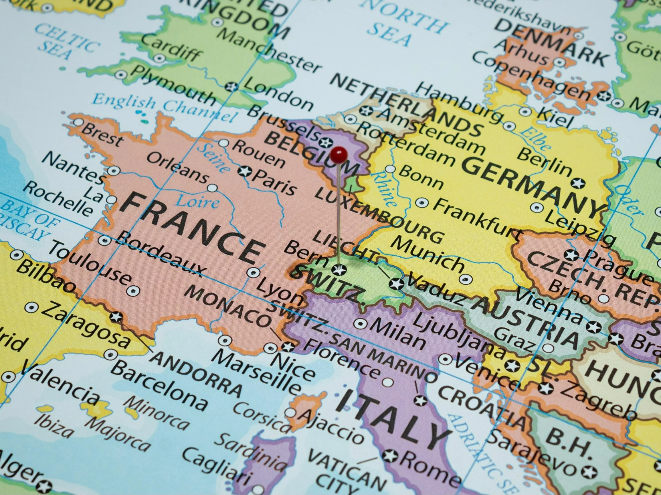 Ekstremalny QUIZ ze stolic. Nawet najlepsi odpadają na 4. pytaniu