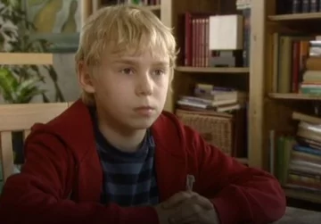 Michał Włodarczyk jako Wojtuś w serialu „Rodzina zastępcza” 
