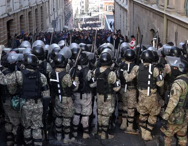 Miniatura: Nieudana próba zamachu stanu. Żołnierze...