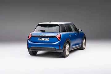 Nowe 5-drzwiowe Mini Cooper 
