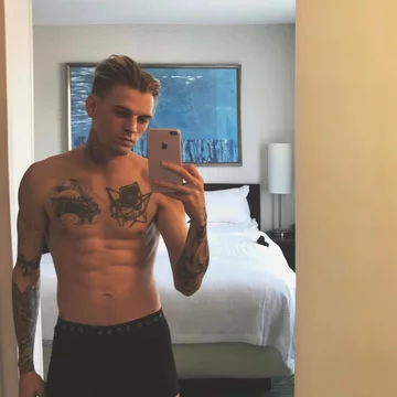 Aaron Carter 