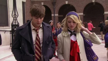Taylor Momsen jako Jenny Humphrey w „Plotkarze”