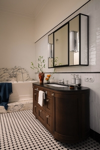 Miniatura: 45 polskich łazienek wykończonych marmurem