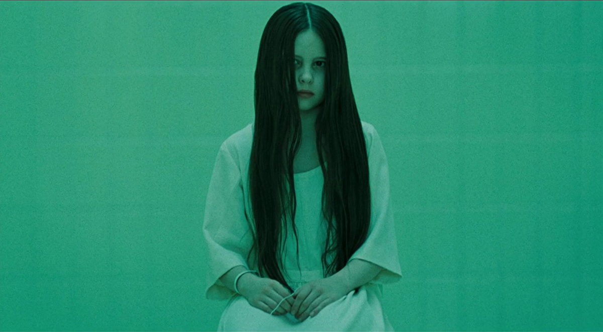 Daveigh Chase jako Samara w filmie „The Ring” (2002) 